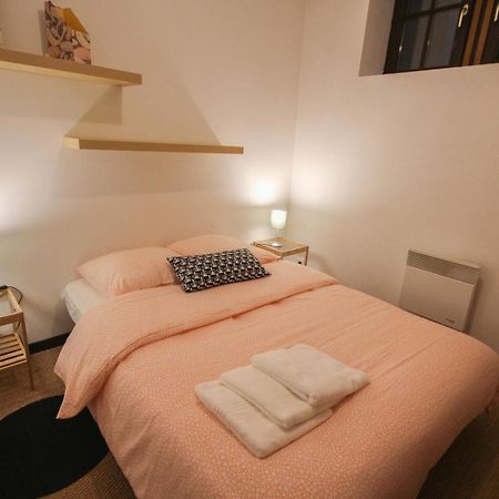 One Bedroom Equipped In Old Лилль Экстерьер фото
