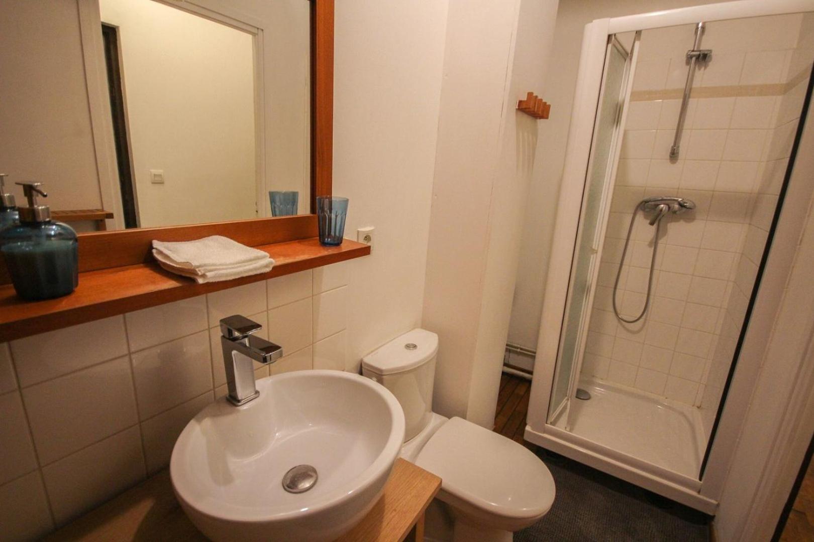 One Bedroom Equipped In Old Лилль Экстерьер фото