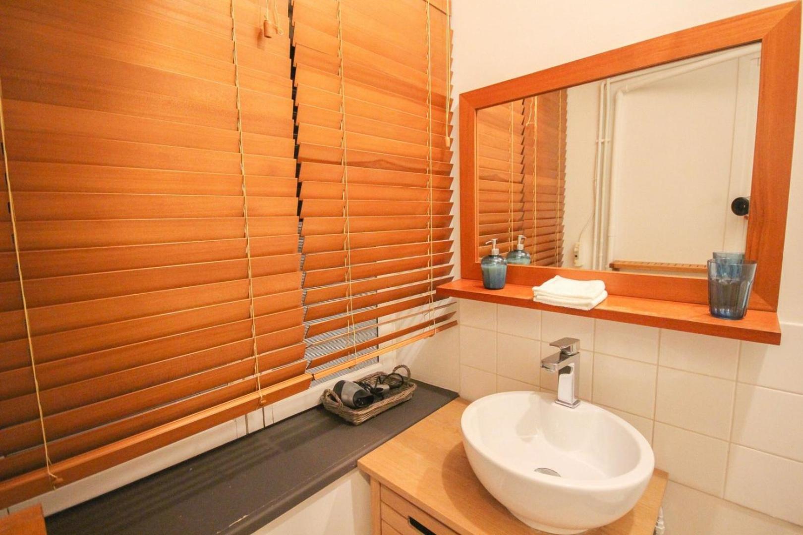 One Bedroom Equipped In Old Лилль Экстерьер фото